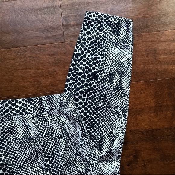 Gap Super Skinny Skimmer Khaki Navy and Snake Print Pants, Size 4 - Picture 3 of 10